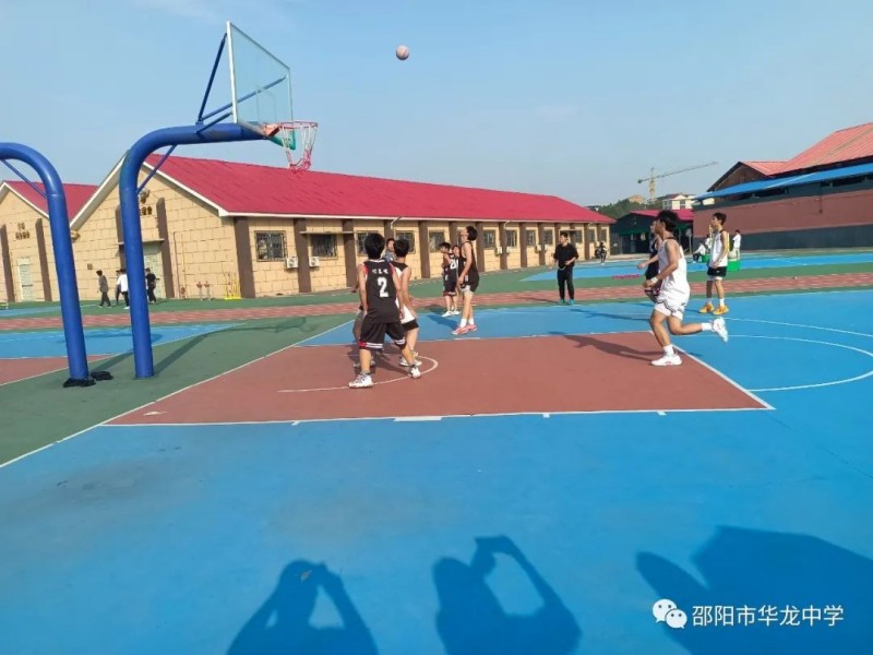 邵陽市華龍育英高級(jí)中學(xué)有限公司,邵陽中學(xué)教育,高中教育,師資雄厚,名優(yōu)教師